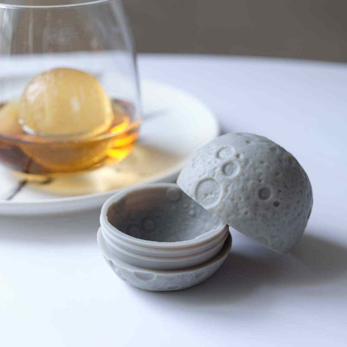 http://www.interstellarseller.com/cdn/shop/products/Moon-Ice-Ball-Mold-Round-Sphere-Whiskey-Ice-Ball-Maker-Space-Gift-Daydreamer-5_1200x1200.jpg?v=1606764413