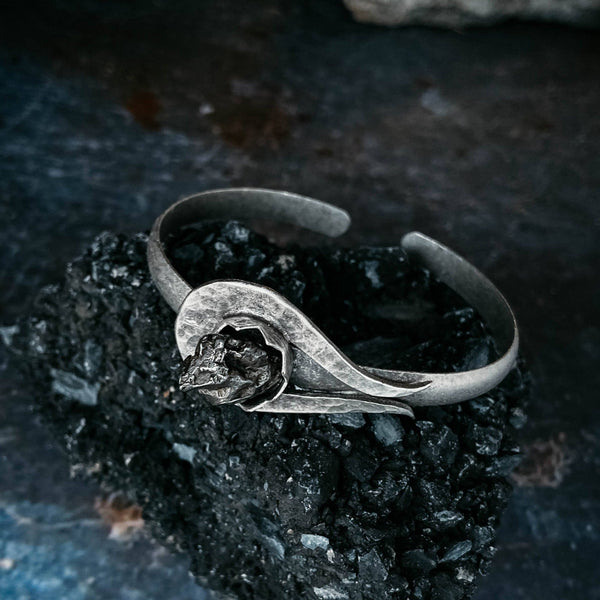 "Comet" Authentic Campo del Cielo meteorite cuff bracelet! A unique space meteorite jewelry gift.