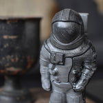 Astronaut puzzle with 5 pieces, gift for adult space lovers.